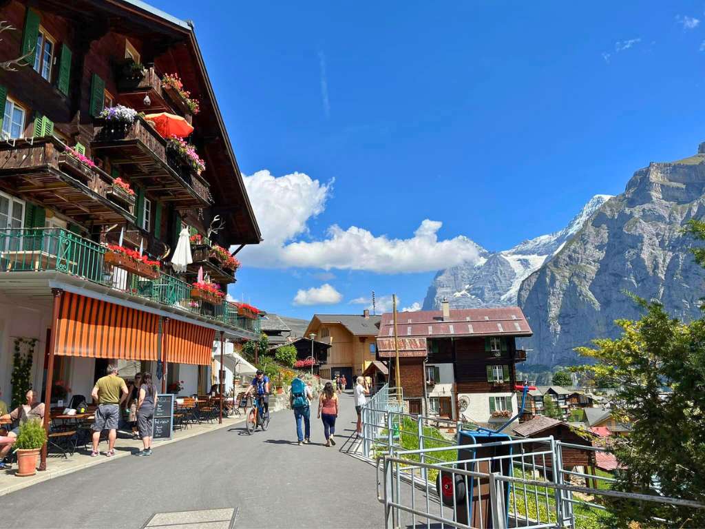 a street in the town of murren