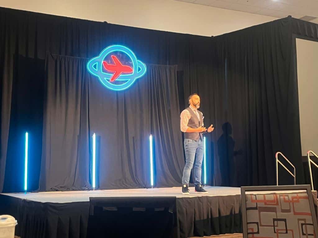 Pat Flynn at TravelCon