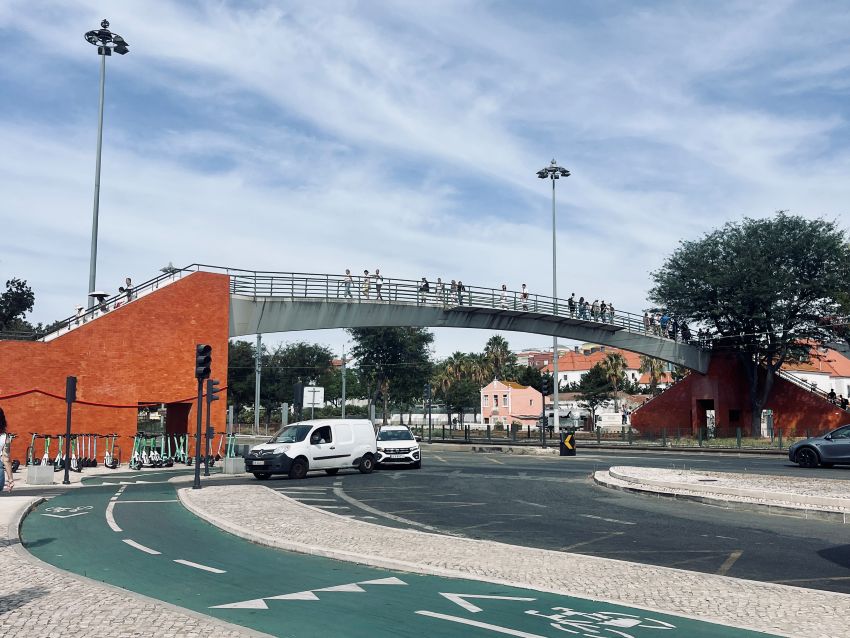 Pedestrian bridge in Belem