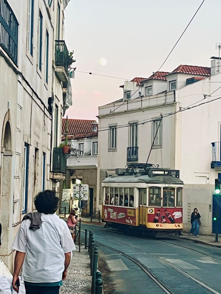 Red Lisbon trolly