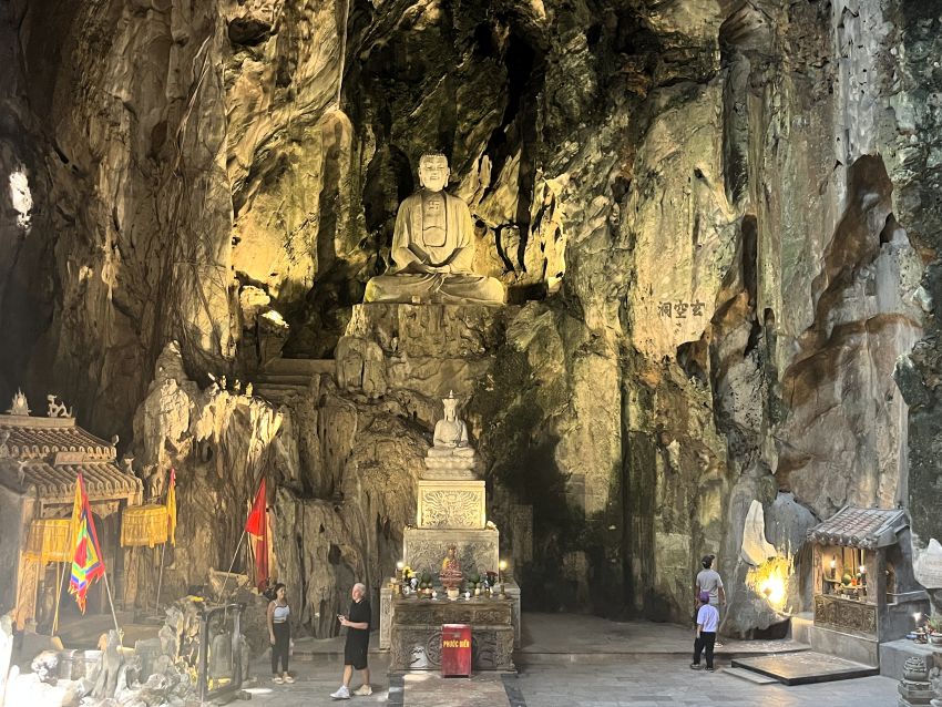 Huyen Khong Cave in Marble Mountains
